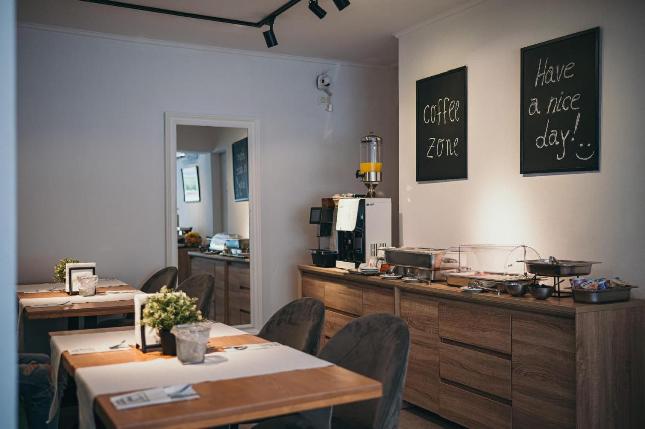 Nest Guesthouse Drobeta Turnu Severin Ngoại thất bức ảnh