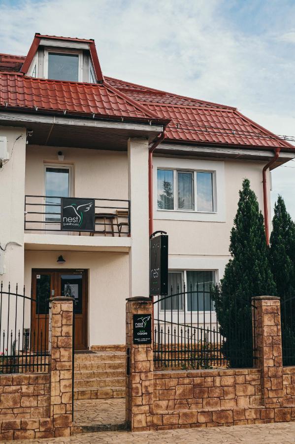Nest Guesthouse Drobeta Turnu Severin Ngoại thất bức ảnh