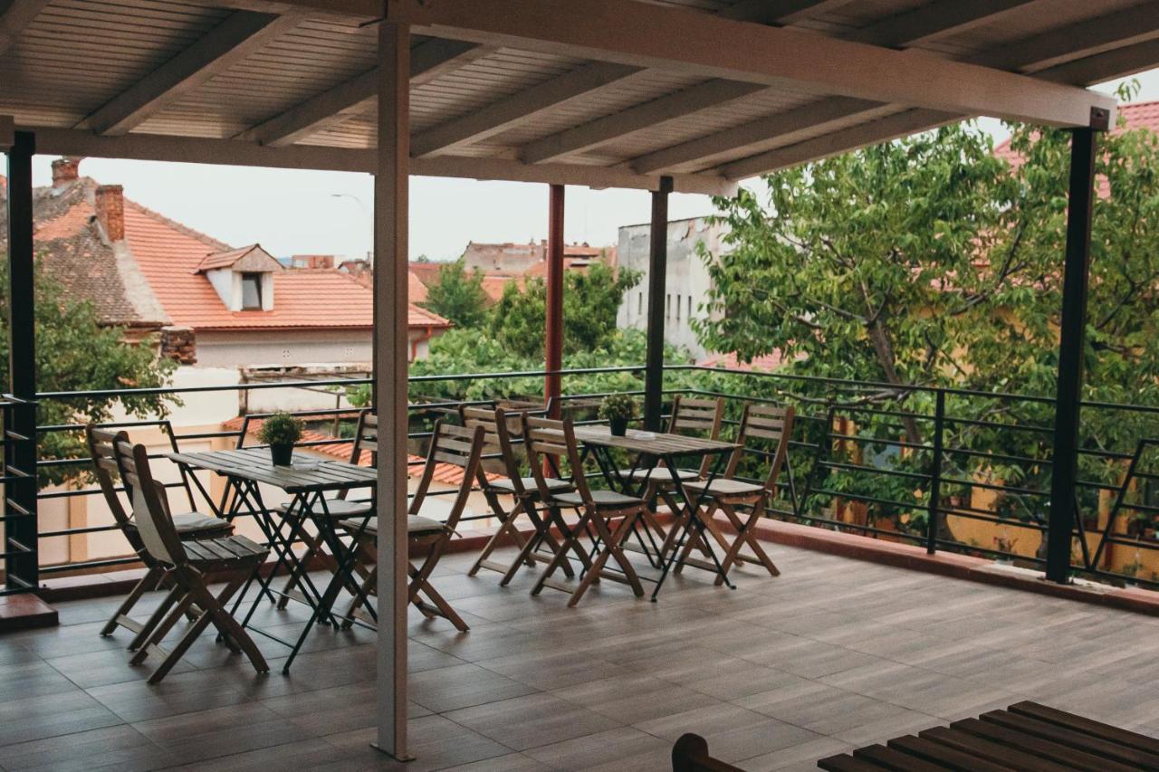 Nest Guesthouse Drobeta Turnu Severin Ngoại thất bức ảnh