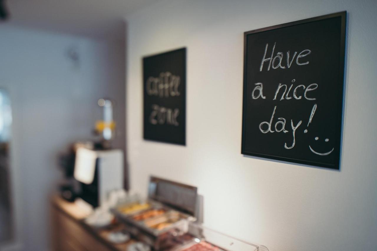 Nest Guesthouse Drobeta Turnu Severin Ngoại thất bức ảnh