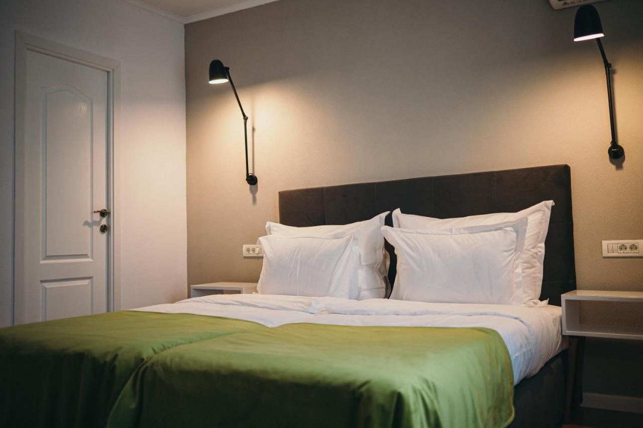 Nest Guesthouse Drobeta Turnu Severin Ngoại thất bức ảnh