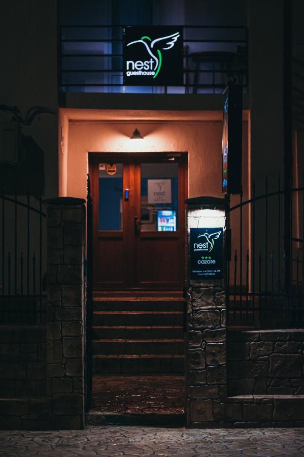Nest Guesthouse Drobeta Turnu Severin Ngoại thất bức ảnh