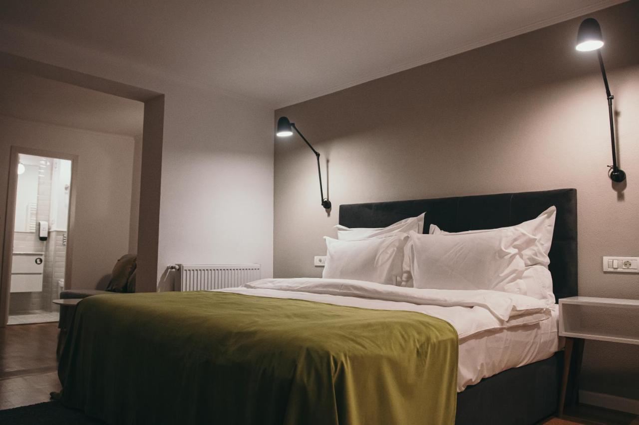 Nest Guesthouse Drobeta Turnu Severin Ngoại thất bức ảnh
